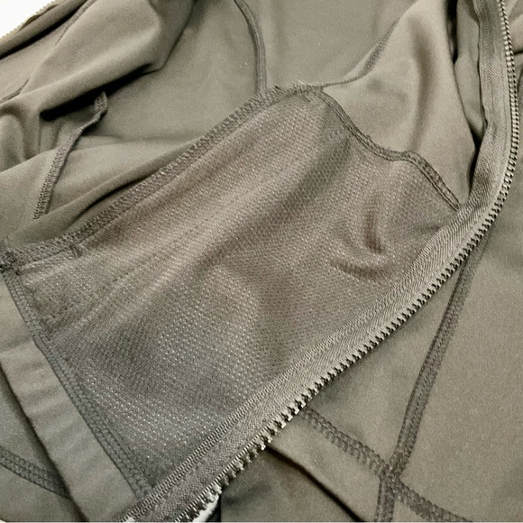 Leg End Active Zip Up Jacket Size XL - Picture 7 of 8